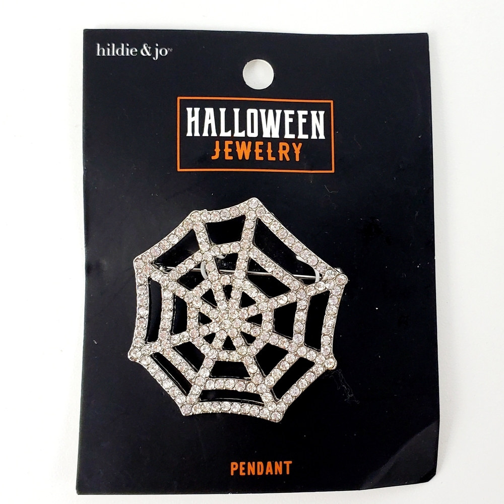 HILDIE & JO HALLOWEEN WEB RHINESTONE PIN NEW